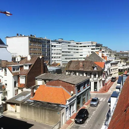 Apartment Duplex T4 Idealement Situe Entre La Place Du Marche Et Le Bord De Le Touquet