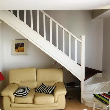 Duplex T4 Idéalement Situé Entre La Place Du Marché Et Le Bord De